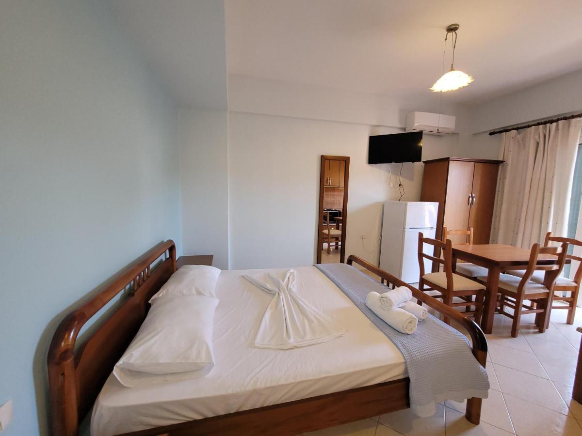 Vila Mihasi Ksamil Bagian luar foto