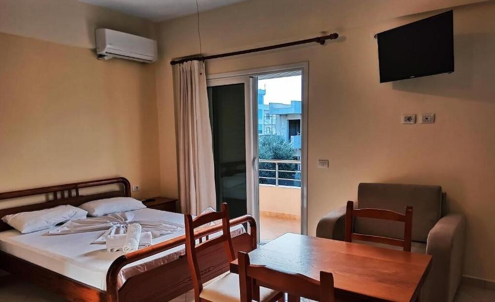 Vila Mihasi Ksamil Bagian luar foto