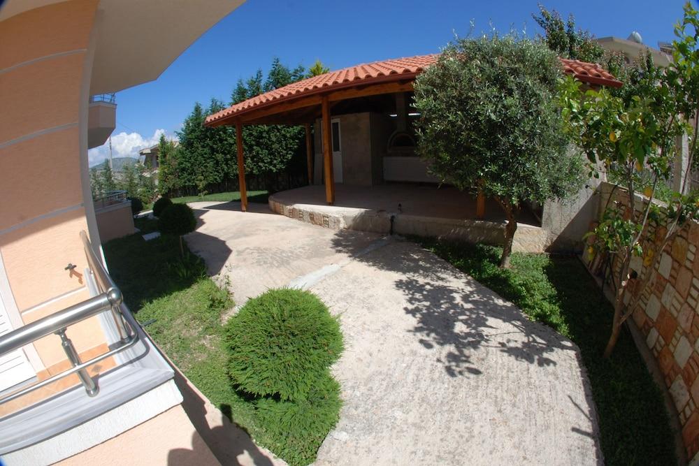 Vila Mihasi Ksamil Bagian luar foto